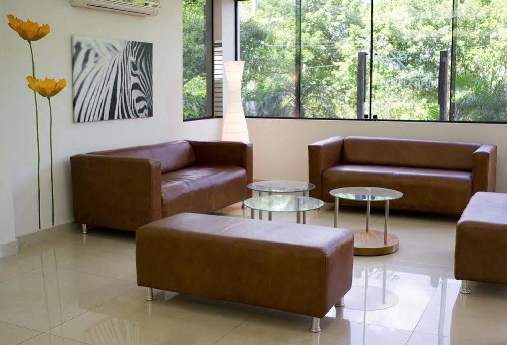 Terrazas Del Sol Apart-Hotel Lambare Екстериор снимка