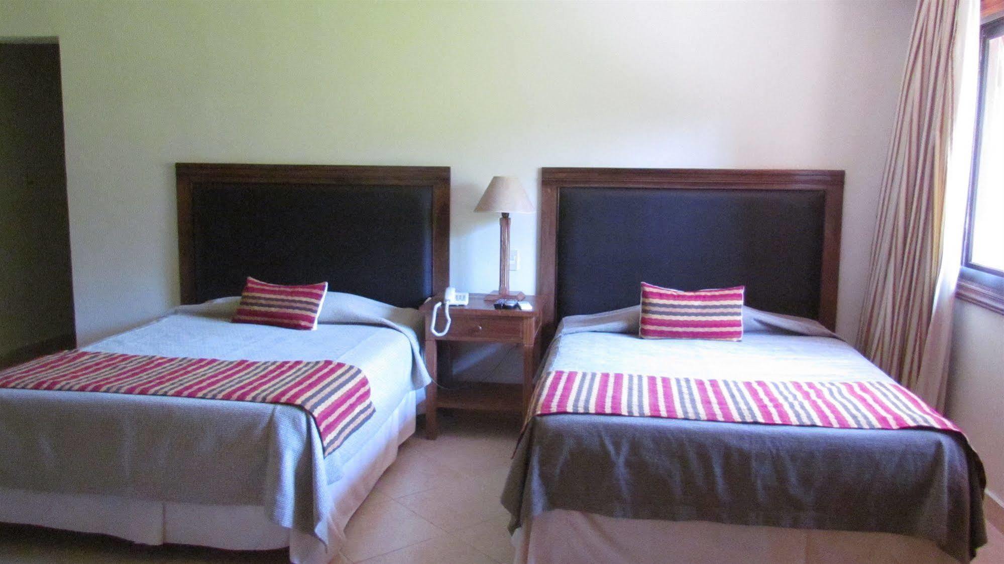 Terrazas Del Sol Apart-Hotel Lambare Екстериор снимка