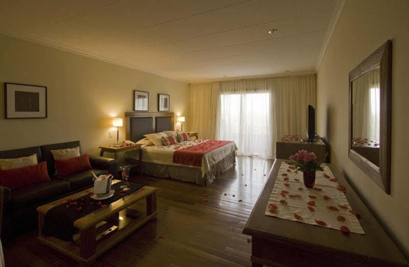 Terrazas Del Sol Apart-Hotel Lambare Екстериор снимка